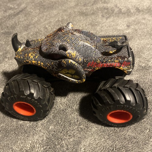 Hot wheels rhino - hot, mite